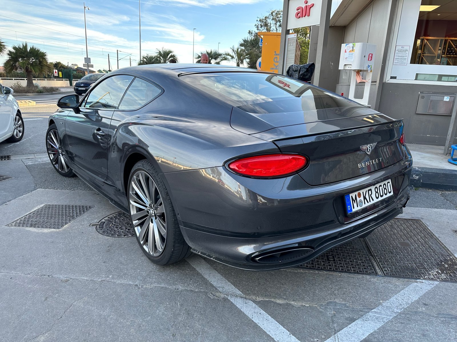 Bentley Continental GT — photo 4